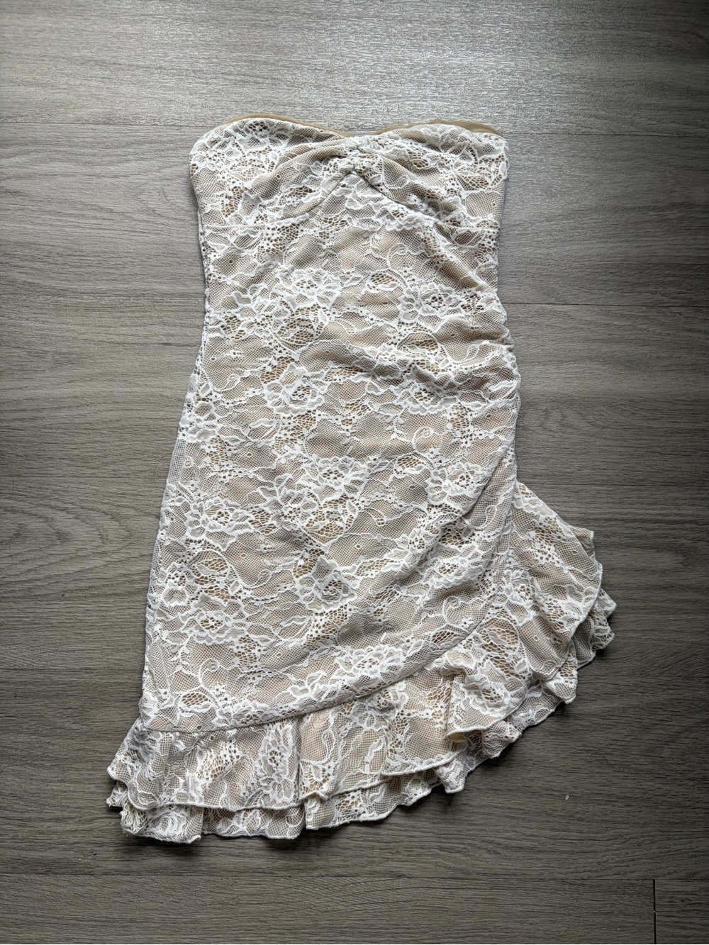 Princess Polly Strapless Lace Mini Dress, size 4